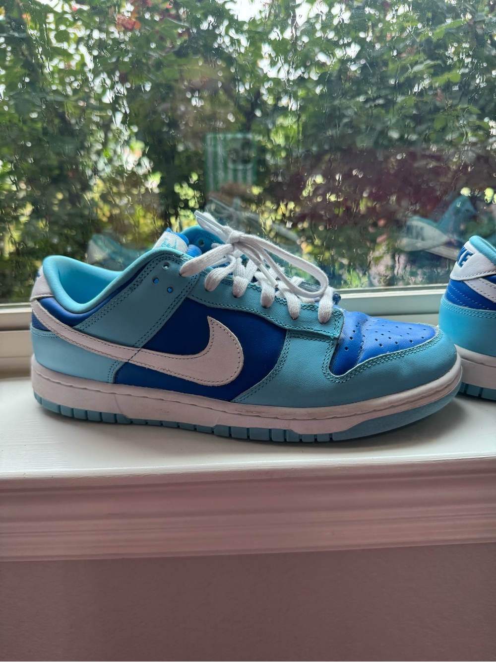 Nike Low-Top Dunks in Turquoise, Royal Blue & White - Sz. 10 Women’s